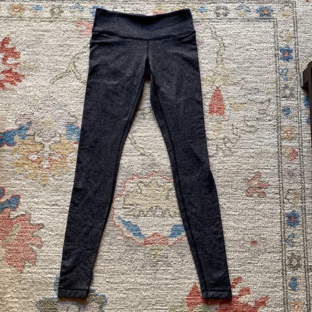 Lululemon Wunder Under Grey and Black Herringbone Leggings, Size 6.